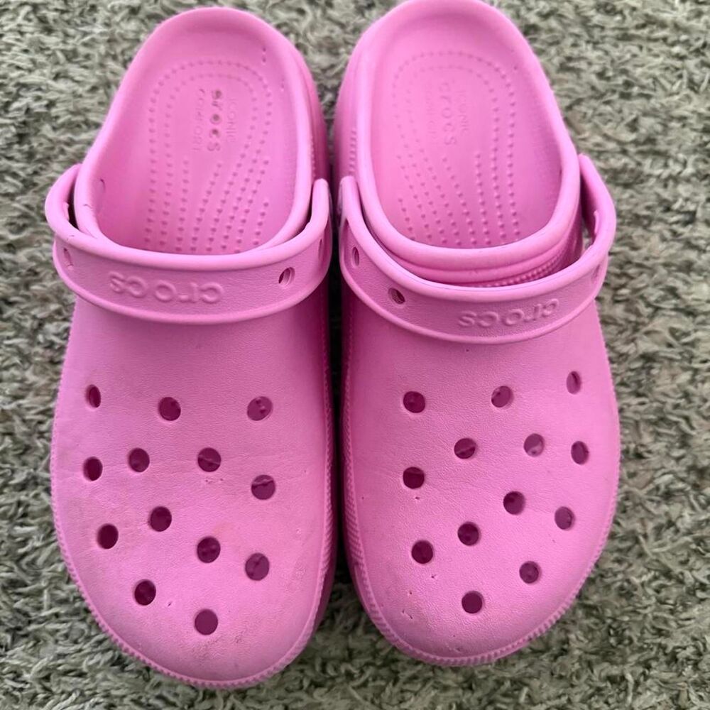 Crocs Women's Pink Clogs